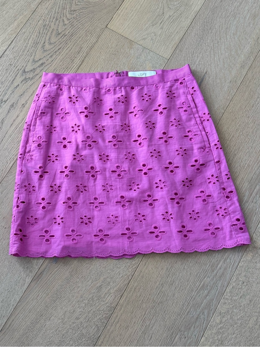 Loft Pink Eyelet Scalloped Mini Skirt Size 2
